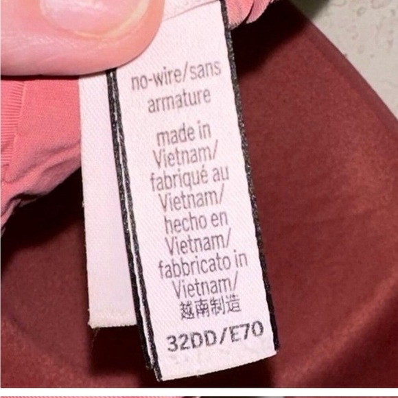 Victoria’s Secret No Wire Rose Sports Bra - Picture 4 of 4